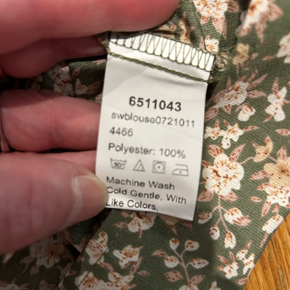 BOGO Floral Print Top - Picture 4 of 6